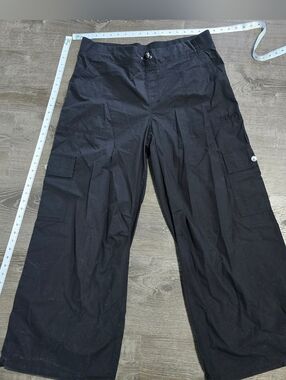 DKNY Women's Black Cargo Pants - Casual Lightweight Utility Style